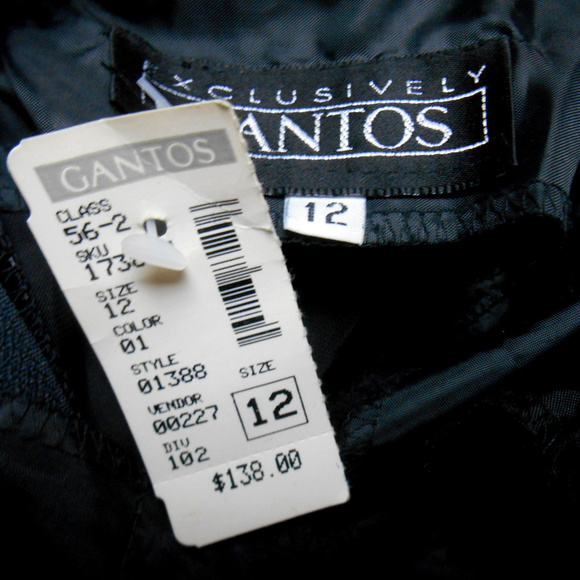 NWT Exclusively Gantos black velour mid calf dress - Picture 6 of 6